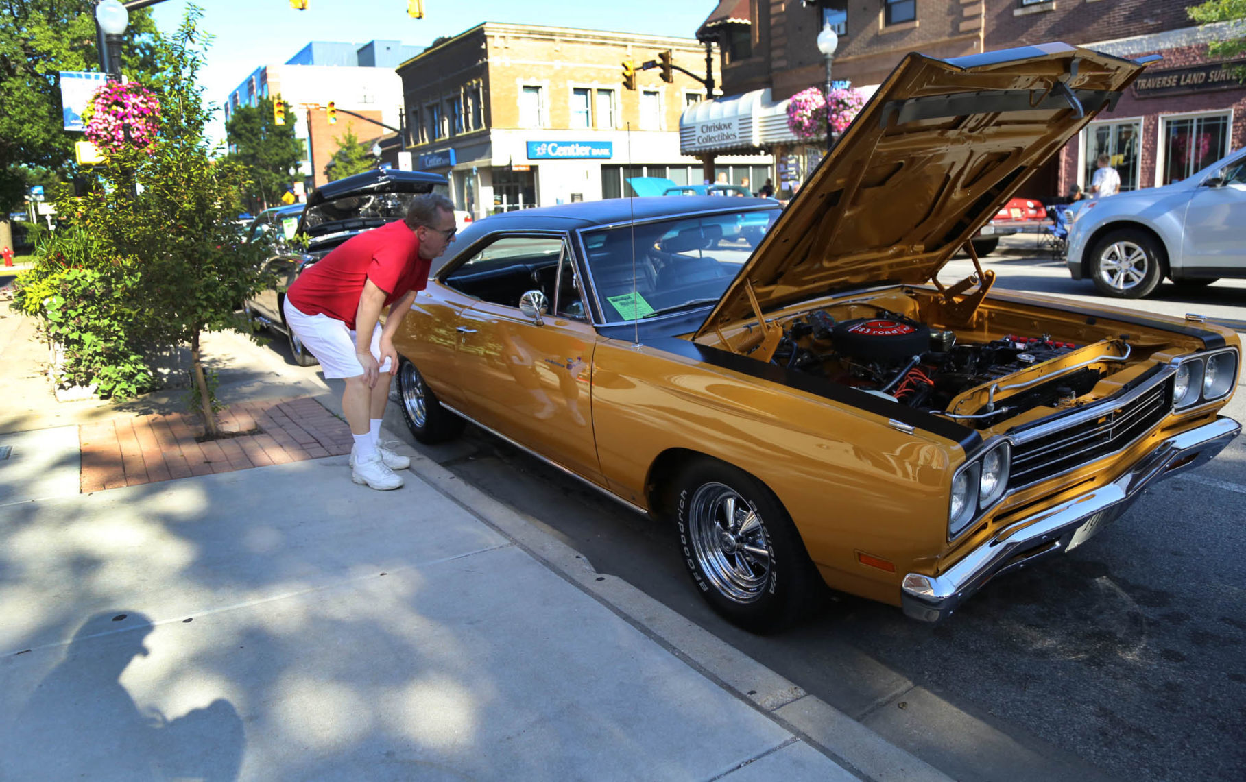 Downtown Whiting's Hollywood Cruise Night